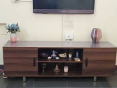 TV console in very good condition