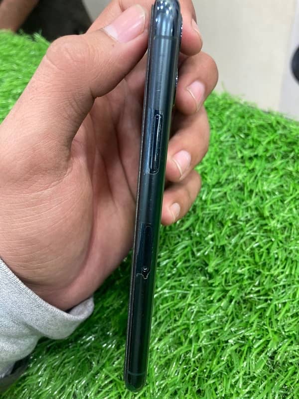 iPhone 11 pro Non PTA 2