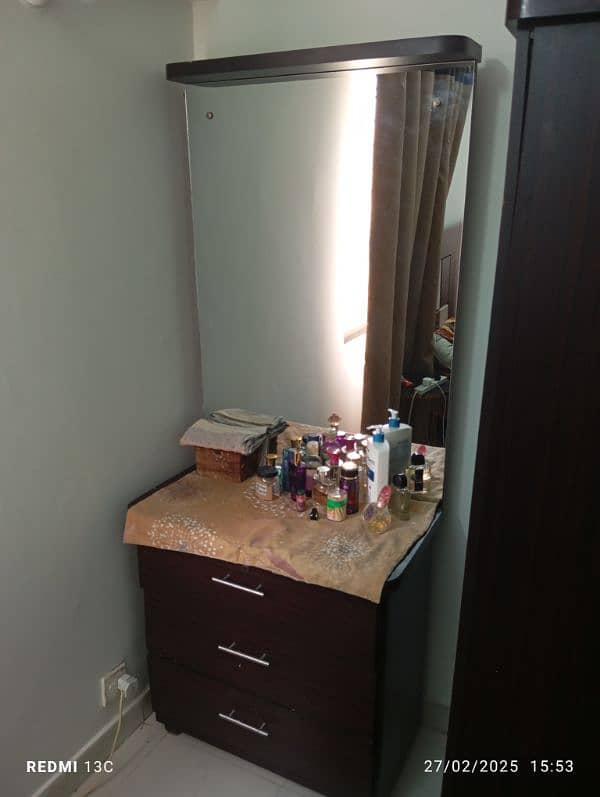 bed cupboard dressing table 3