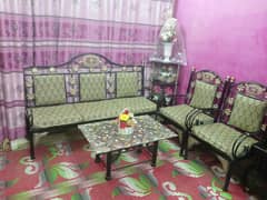 Excellent quality sofa set with table & Side corner