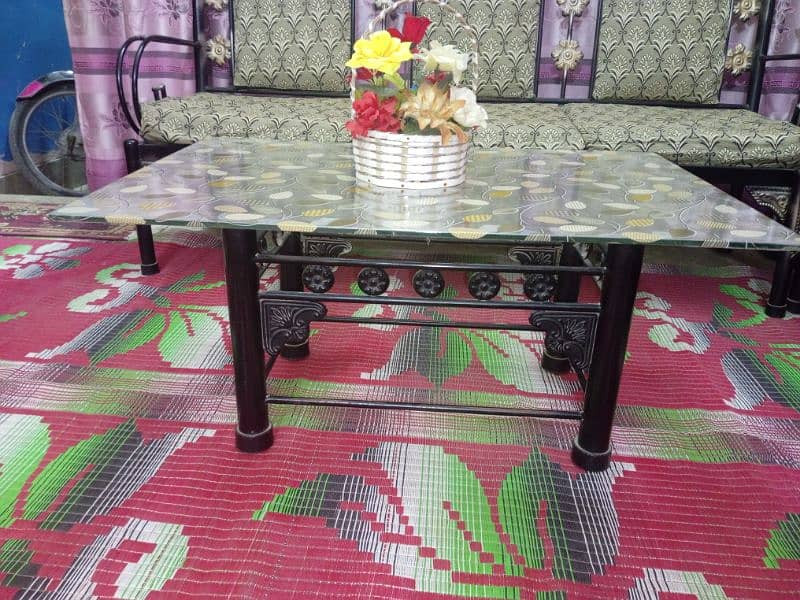 Excellent quality sofa set with table & Side corner 4