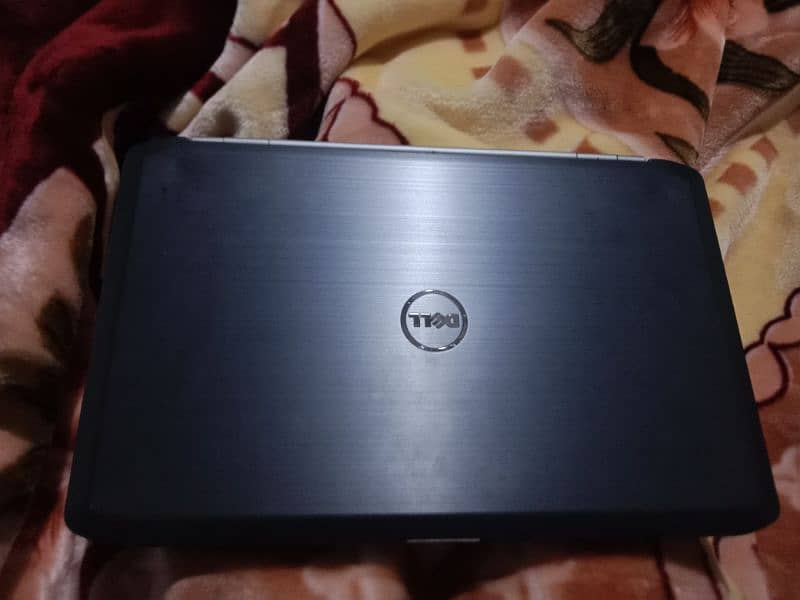 Dell Laptop 3