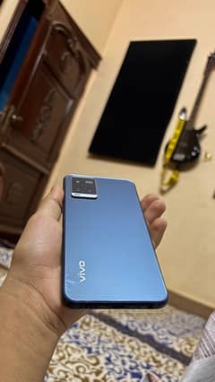 Vivo Y33s 8/128 With Box and Charger