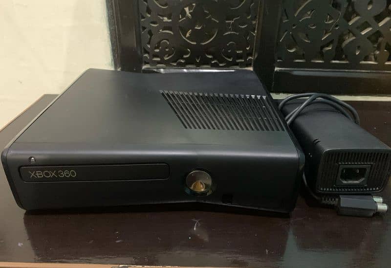 Xbox 360 slim 0