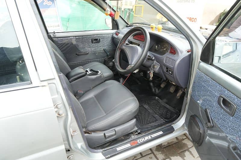 Daihatsu Cuore 2004 11