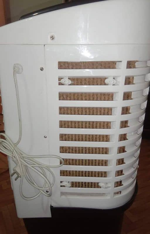 Mitsubishi air cooler with 2 years warranty 1