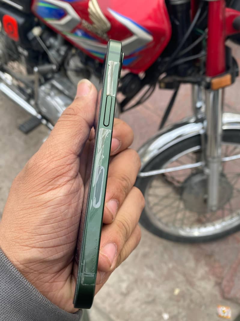 Apple iPhone 13 jv 2