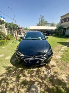 Hyundai Elantra 2023