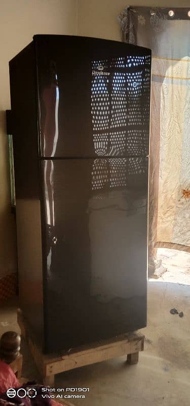 dawlance medium size fridge 9