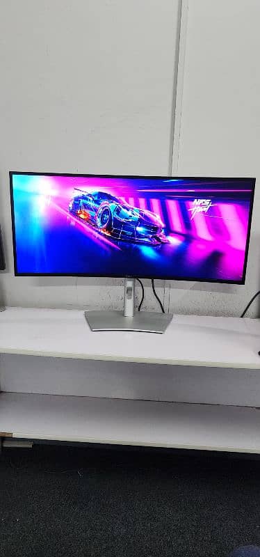 Dell 34" UltraSharp U3421we Ultrawide Type-C 10bit Color Monitor 1