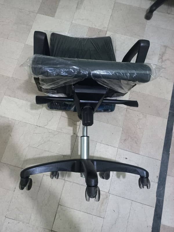 Office chairs Available AD Pora Red karain 10