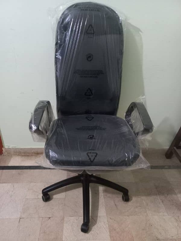 Office chairs Available AD Pora Red karain 12