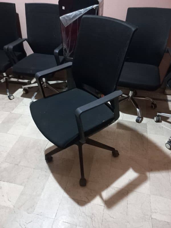 Office chairs Available AD Pora Red karain 14