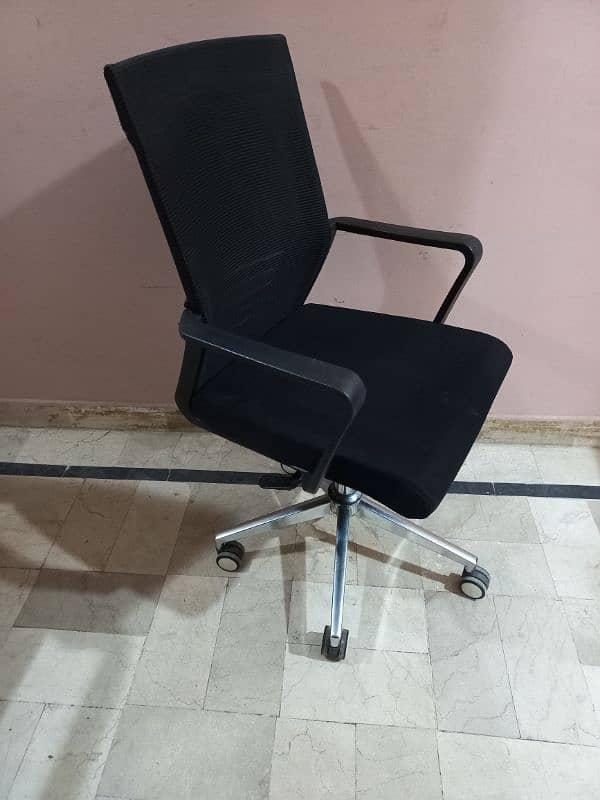 Office chairs Available AD Pora Red karain 17