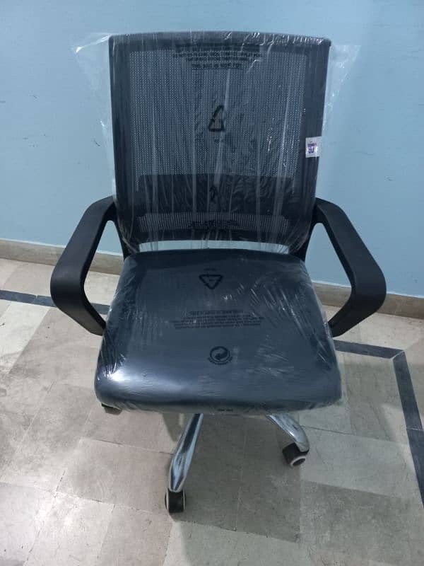 Office chairs Available AD Pora Red karain 18