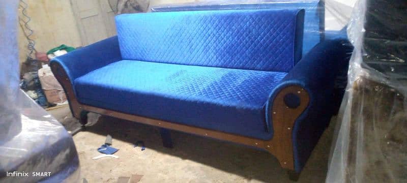 H U Sofa,s 14