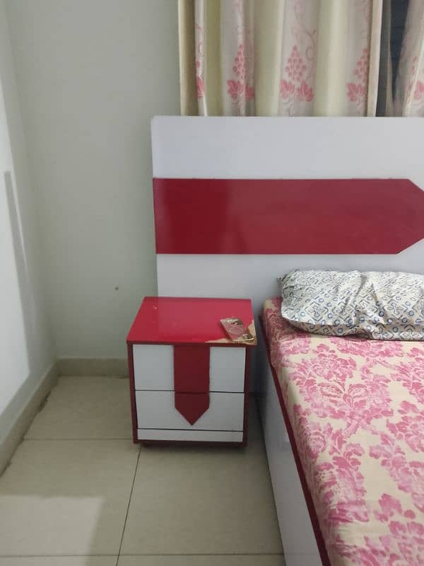 bed sets with Mattress and 3 door cupboard and dressing table 3