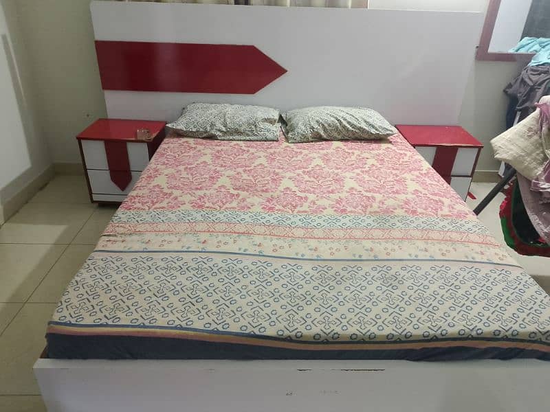 bed sets with Mattress and 3 door cupboard and dressing table 4