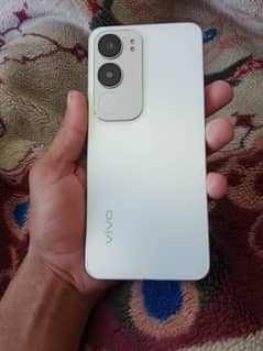 vivo y19s all ok condition 10by10 one hand use