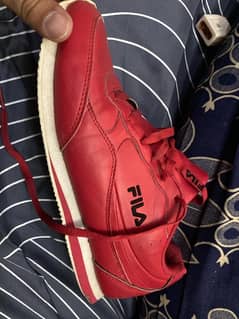 FILA shoes Classic Sneakers Joggers – Stylish & Comfortable!