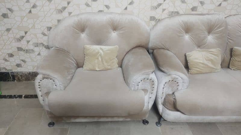 6 seater sofa set for sell 0