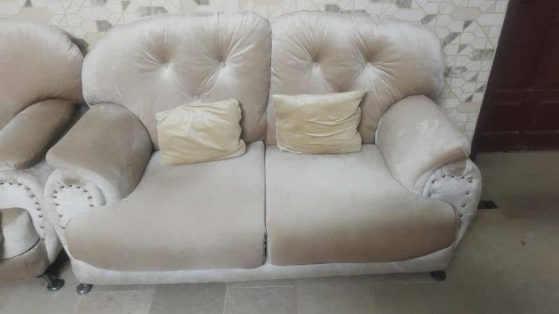 6 seater sofa set for sell 1