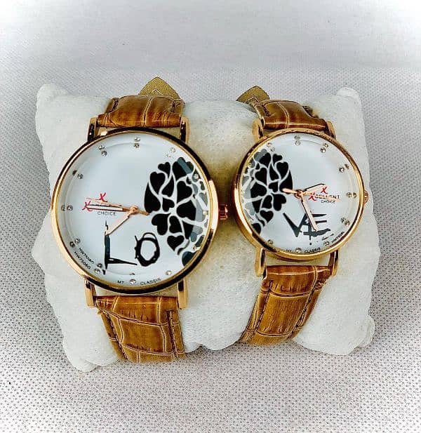 Stylish unisex couple watch Leather strip, WhatsApp (03145156658) 1