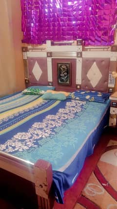 ITTALIAN BED DRESSING AND THREE PICE ALMARI