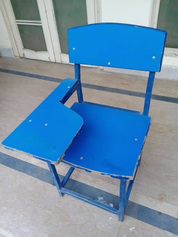 1800 pr piece. chair . desk. for children. scchool. academy. tution etc 1