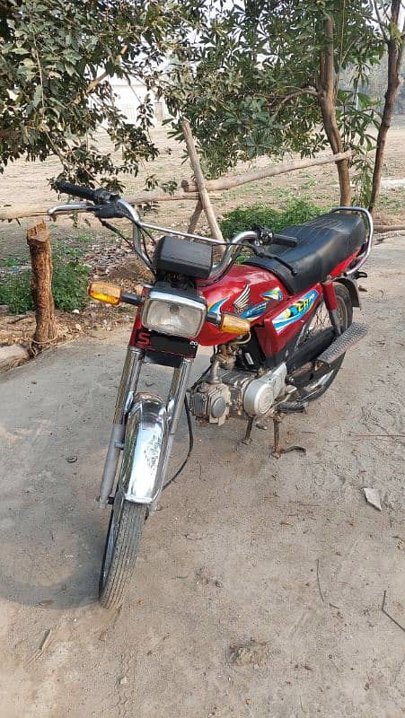 Honda cd70 tanki tapy sath mil jaye gy orignal 1