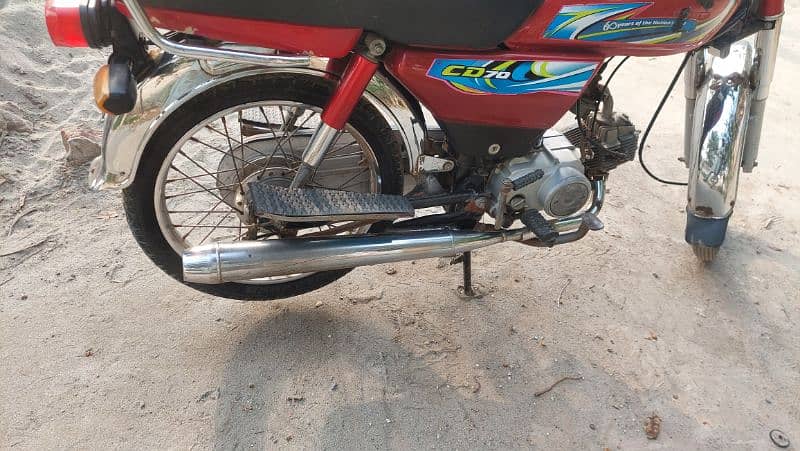 Honda cd70 tanki tapy sath mil jaye gy orignal 5