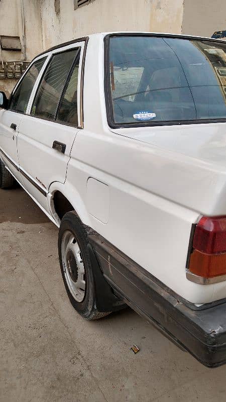 Nissan Sunny 1989 16