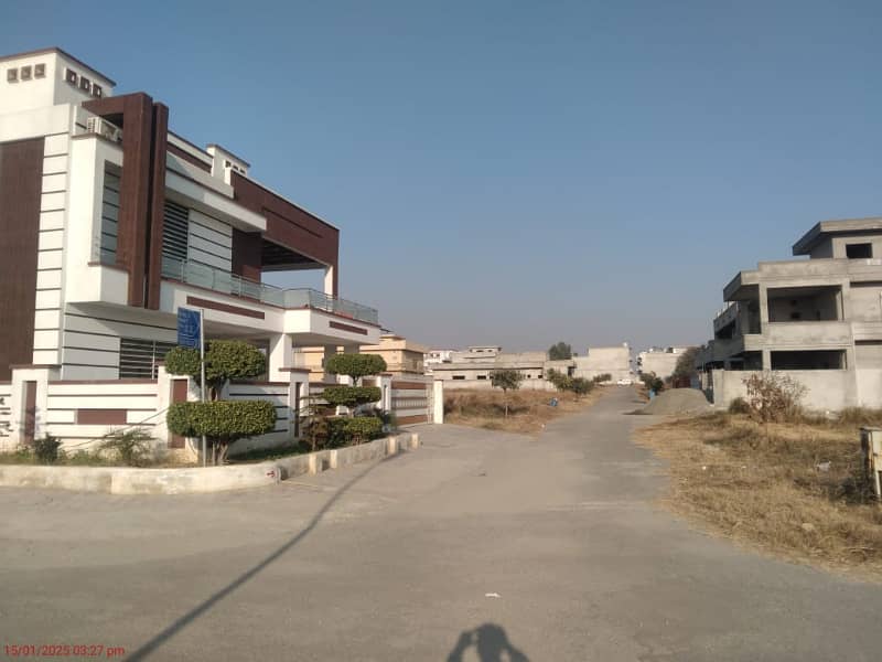 1 Kanal Double Unit House Available. For Sale in Gulshan e Sehat E-18 Islamabad 2