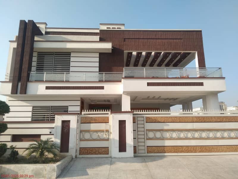 1 Kanal Double Unit House Available. For Sale in Gulshan e Sehat E-18 Islamabad 7