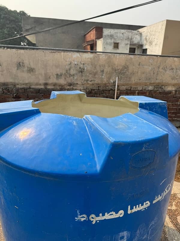 DURA TANK 300 GAL 100% NO LEAKAGE 10