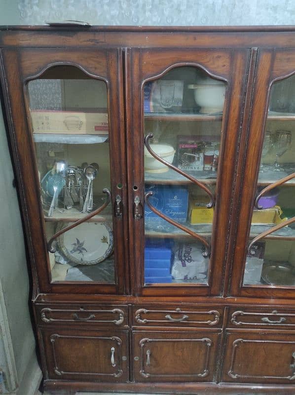 Urgently Selling Showcase in Low Price pure wooden 1