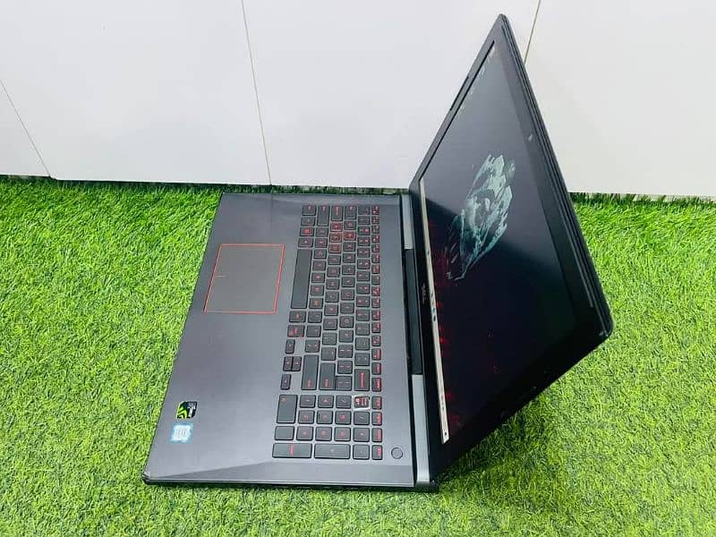 Dell Inspiron 15 - Gaming - Nvidia GTX 6GB 1060 Max-Q Design 2