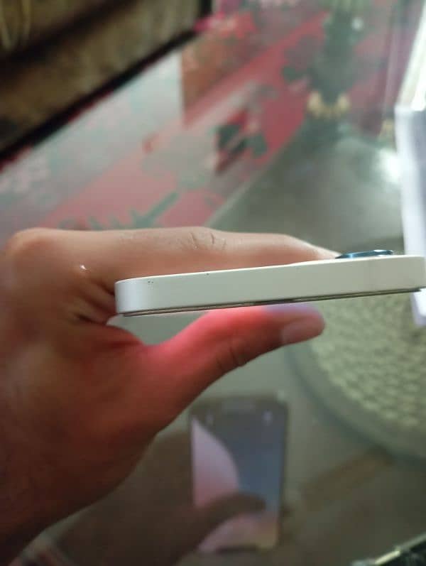 Iphone 12 128gb white color 5