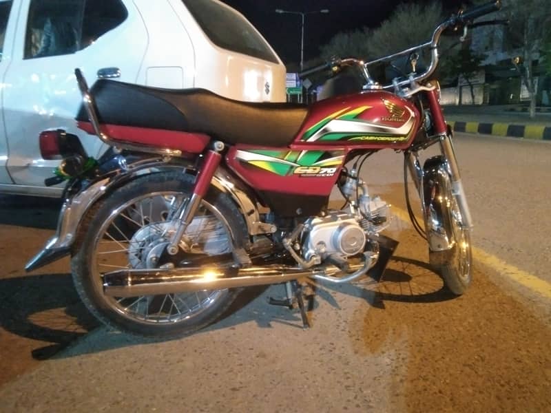 Honda CD 70 2022 3