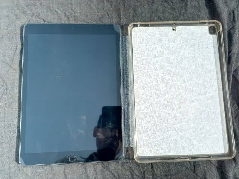 Apple iPad 9th Generation For Sale 9