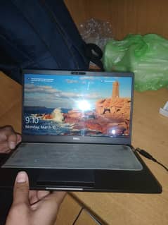 Dell latitude 7300 i5 8th genration 8 gb ram 256m2