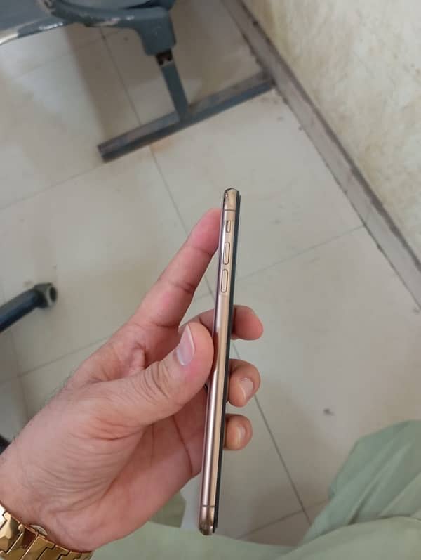 approved Good condition xs max 256  gp pta approved face i’d ok hai 3