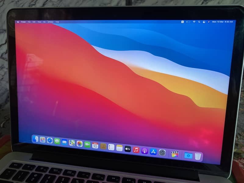 Macbook pro Mid 2014 Retine , 8GB , 256GB SSD 1.5GB Graphics 5