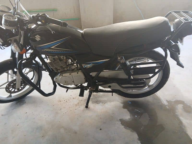 GS- 150 cc Suzuki 5