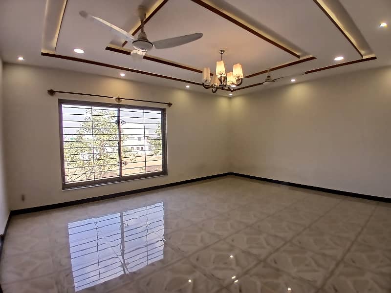 1 Kanal Ground Portion For Rent DHA Phase 2 10