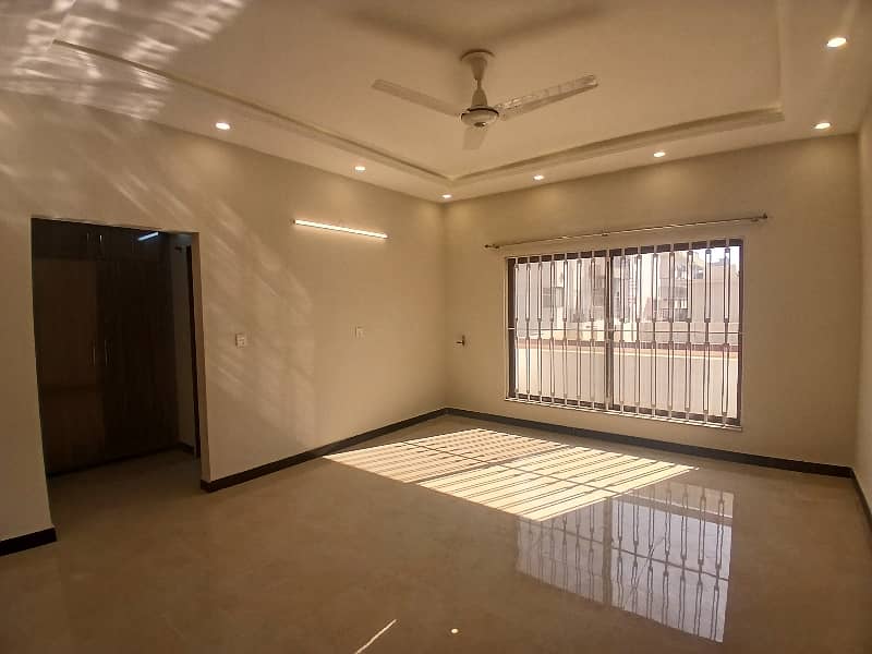 1 Kanal Brand New Corner Upper Portion DHA Phase 2 For Rent 2