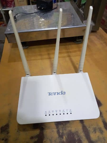 Tenda  N300 Router For Sale 1