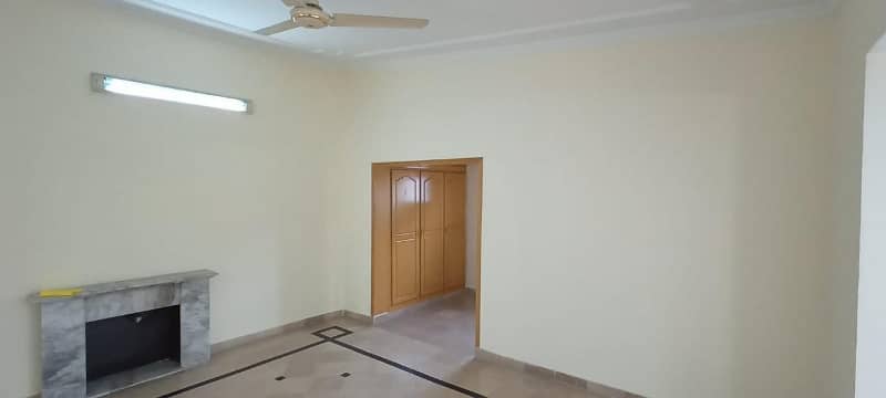 500 Sq Yd House For Rent F8 4