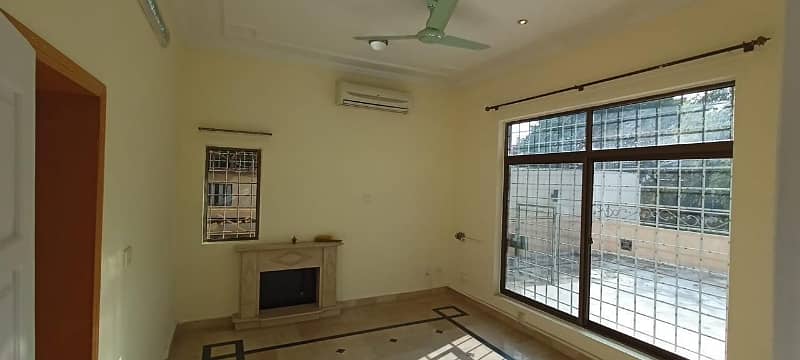 500 Sq Yd House For Rent F8 7