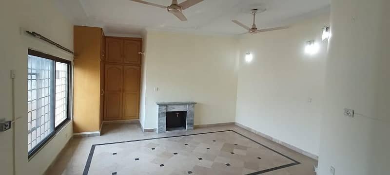 500 Sq Yd House For Rent F8 10